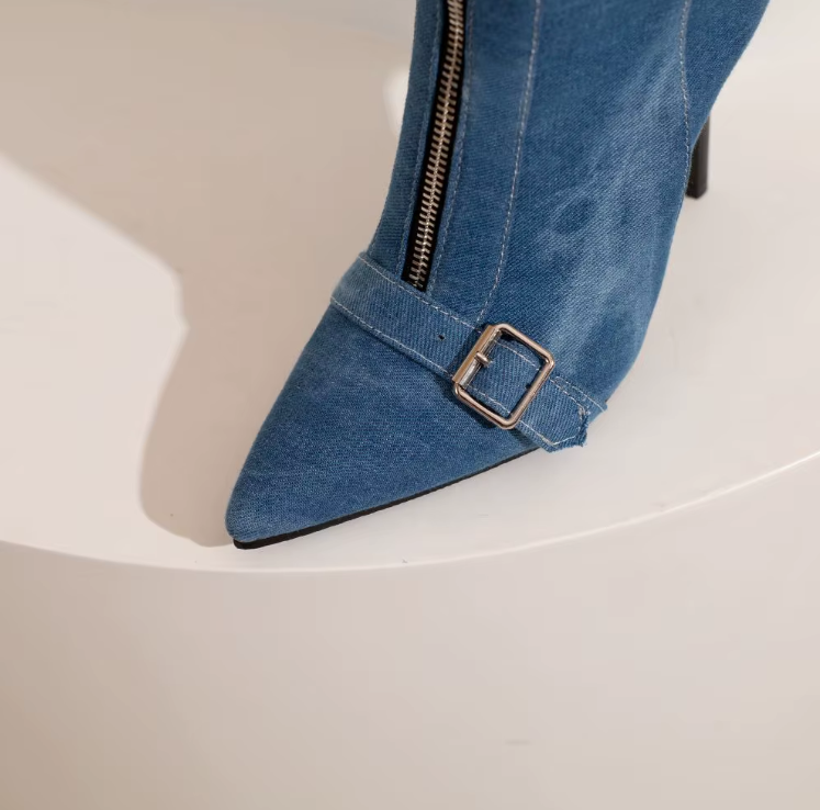 Denim spenne bootie