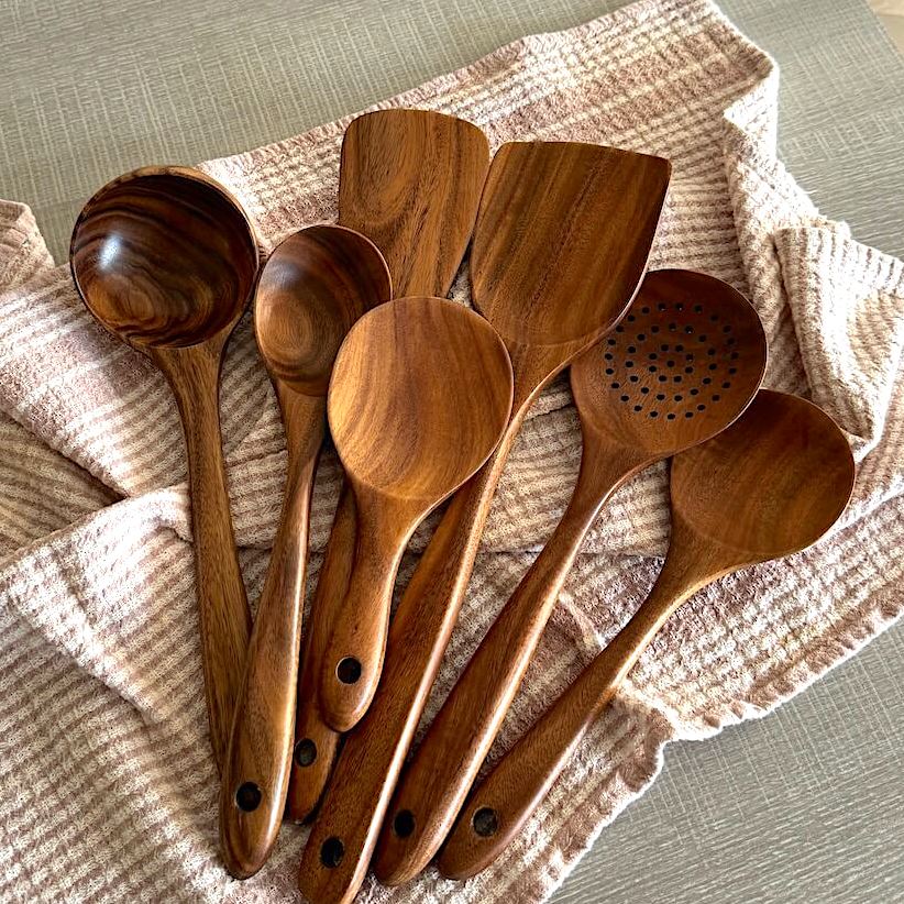 Håndskåret teakwood matlagingssett